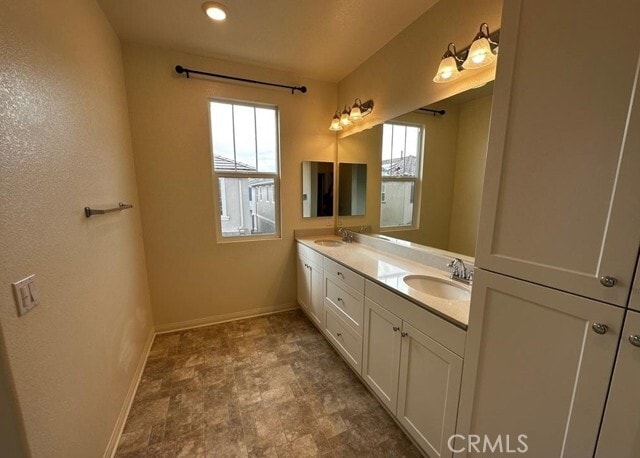 Building Photo - 5567 Seville Dr