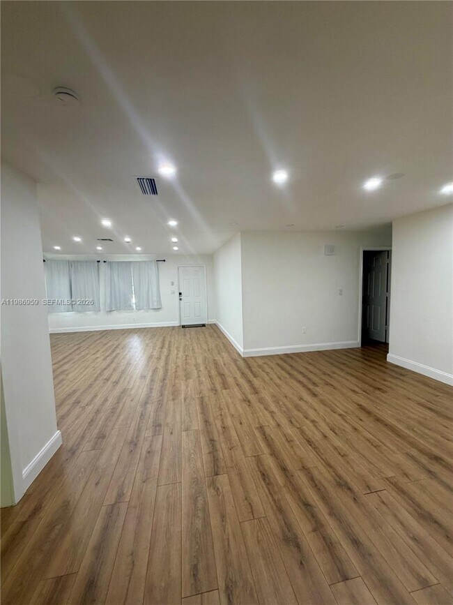 Building Photo - 11201 NE 3rd Ave