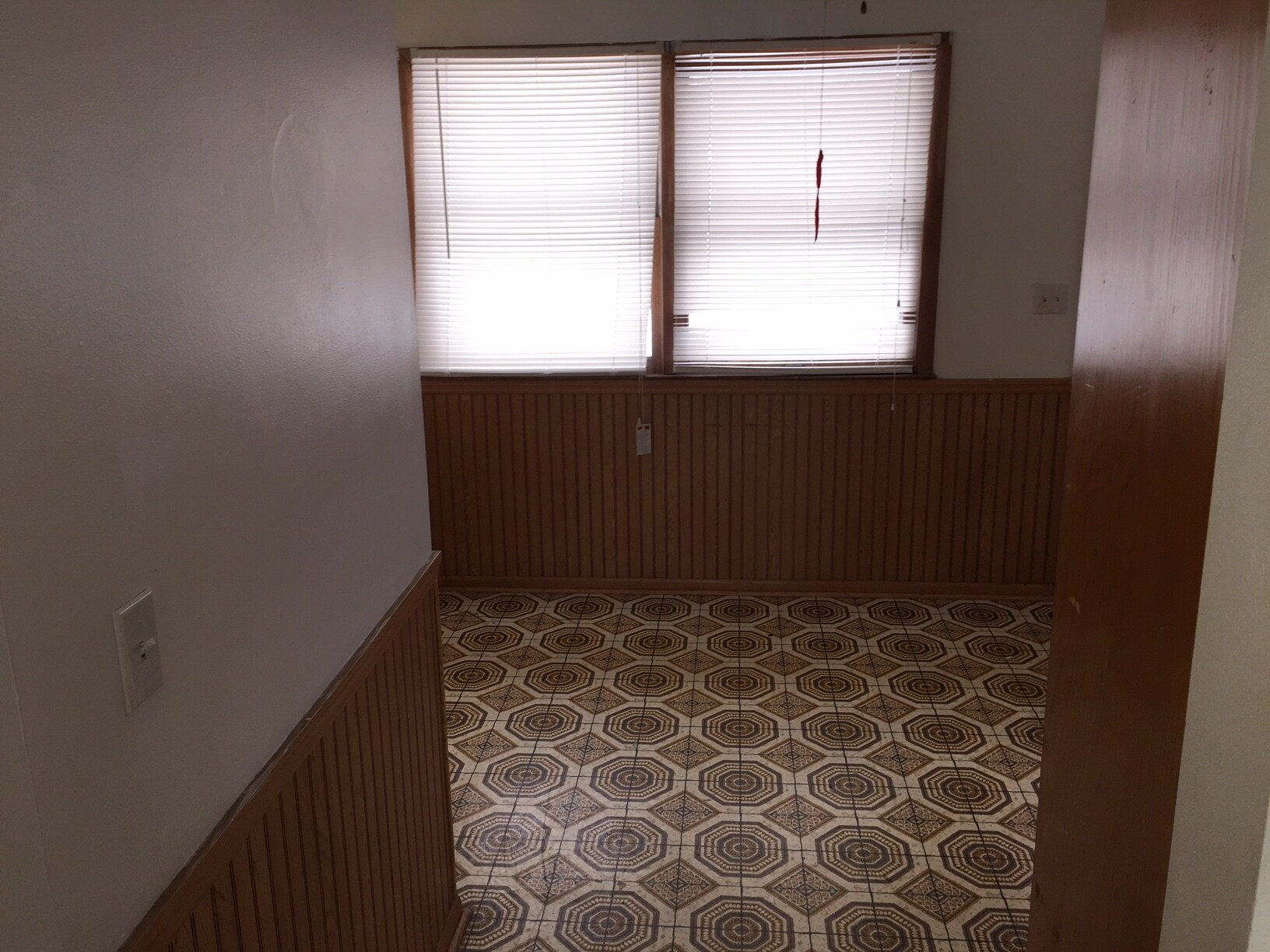 Building Photo - 926 Blackstone Ave