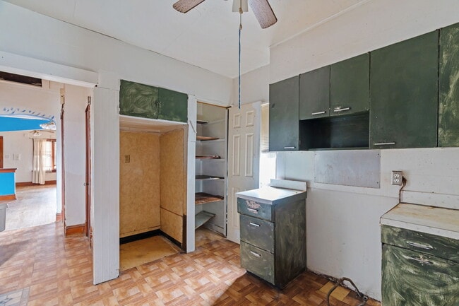 Building Photo - 5451 Genevieve Ave