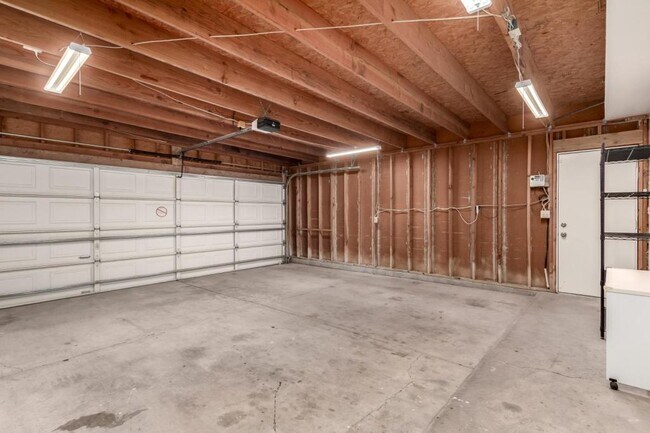 Building Photo - 7880 S Ave De Pina