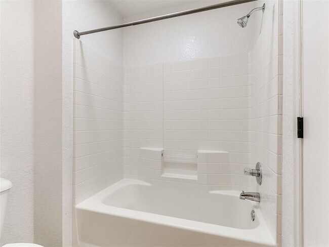 Building Photo - 3504 Quail Run Dr