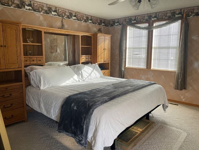 Building Photo - 3 bedroom 2 bath in Rogers, ALL UTILITIES ...