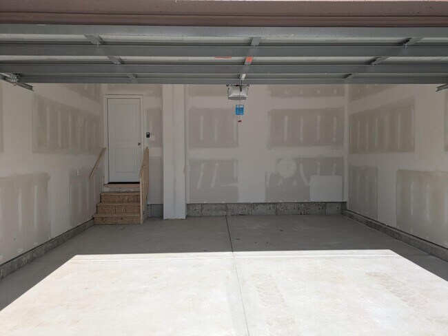 Building Photo - 9201 E Fox Pt Ct