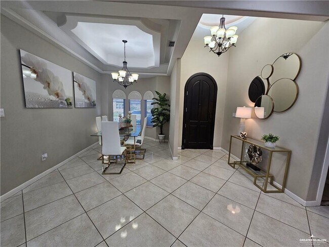 Building Photo - 21 Radiant Ln