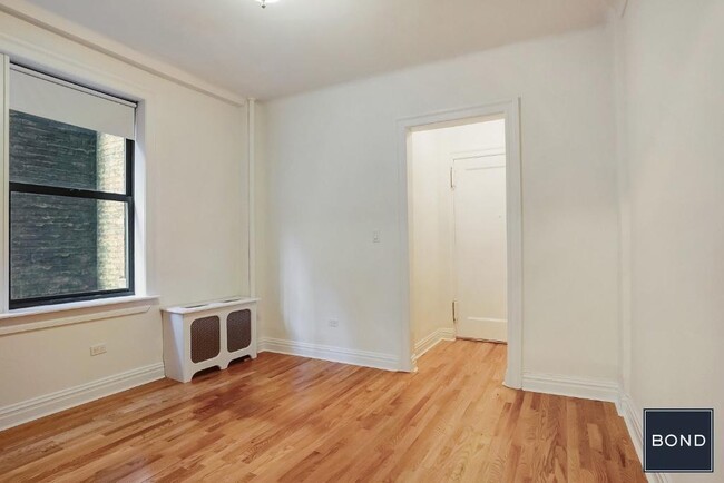 245 W 51st St - 245 W 51st St New York NY 10019 | Apartment Finder