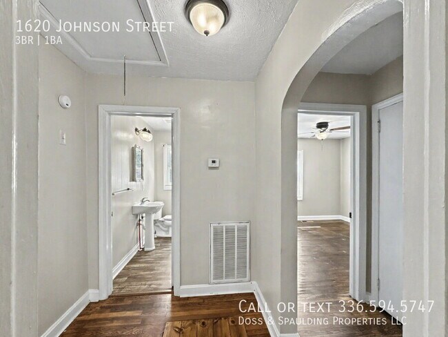 Building Photo - 1620 Johnson St