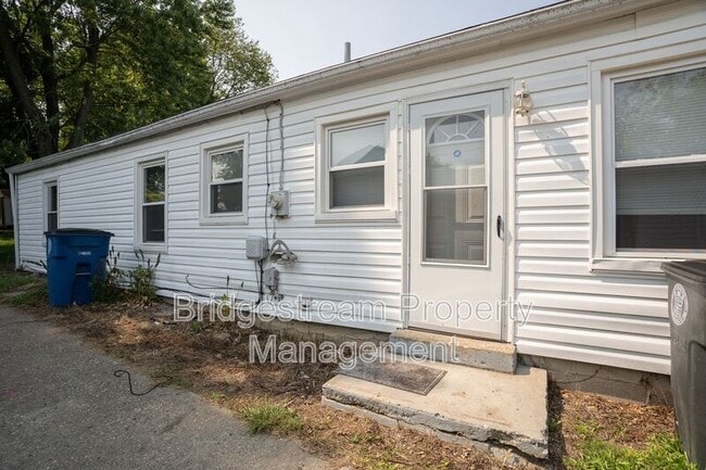 Building Photo - 4340 Merrydale St