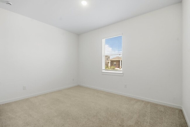 Building Photo - 8427 Bay Rdg Cir