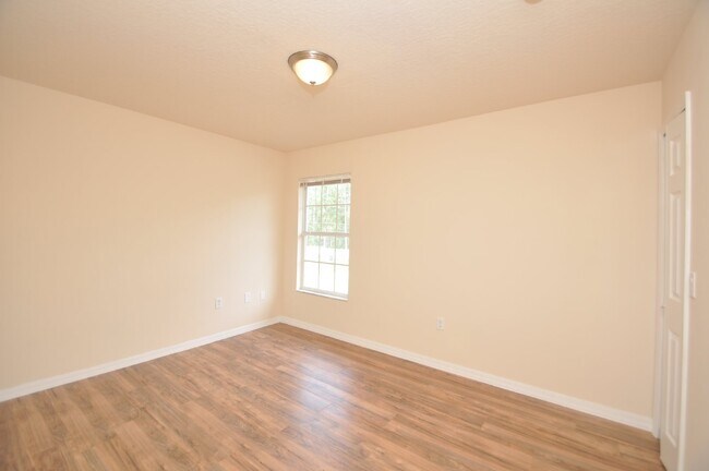 Building Photo - 2 STORY-3/3/1 DUPLEX