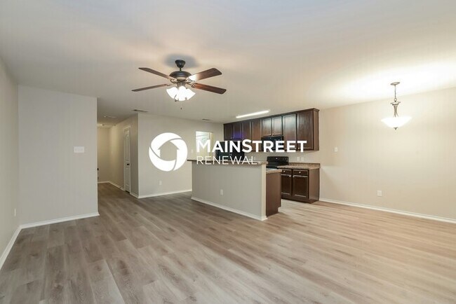 Building Photo - 3 Bedroom Pet-Friendly Home in FORT WORTH, TX with Main Street Renewal