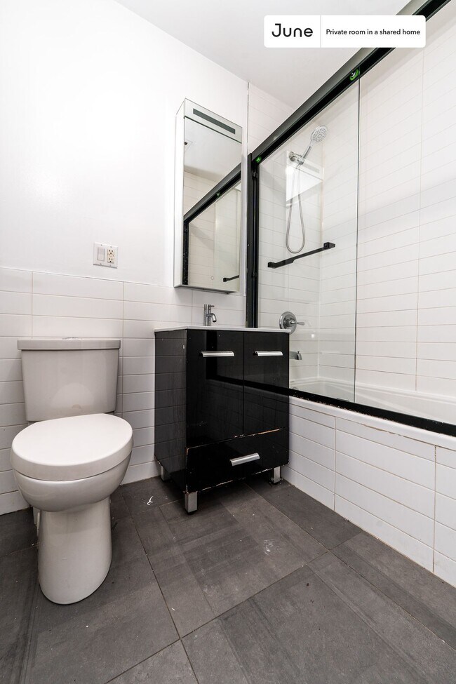 Building Photo - Room in Shared 3 bed/1 bath home in Bedford-Stuyvesant