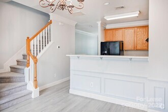Building Photo - 8845 Arbor Creek Dr