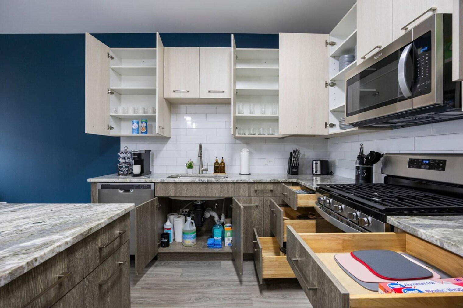 Building Photo - 28294 Ferry Rd