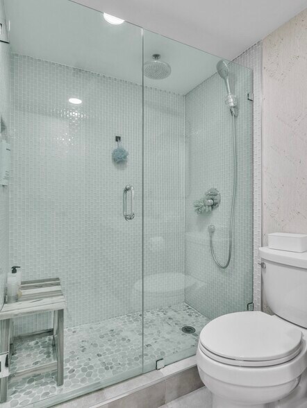 Building Photo - 2801 Florida Ave