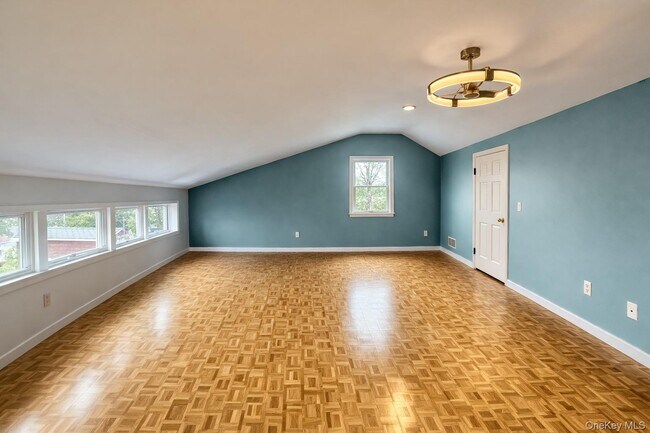 Building Photo - 205 Pine Ave