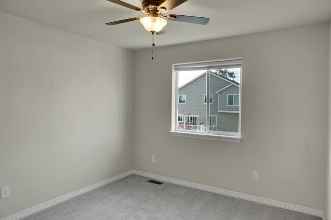 Building Photo - $2,195.95 - 3 Bed, 2.5 Bath Home in Colorado Springs with Fenced Yard and In-Unit Laundry!