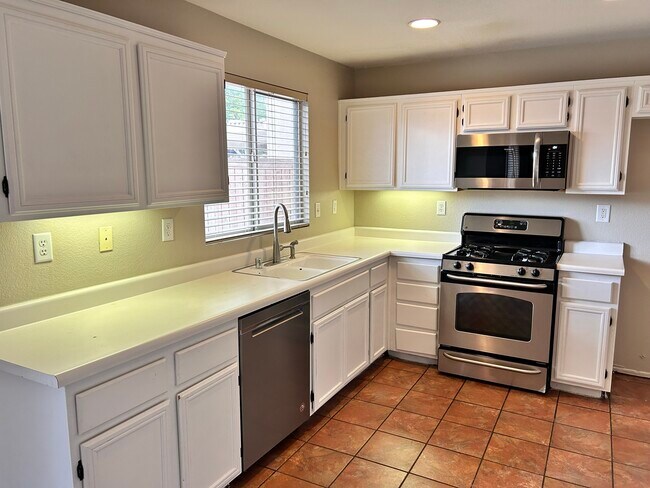 Building Photo - 27206 Sawyer Rd