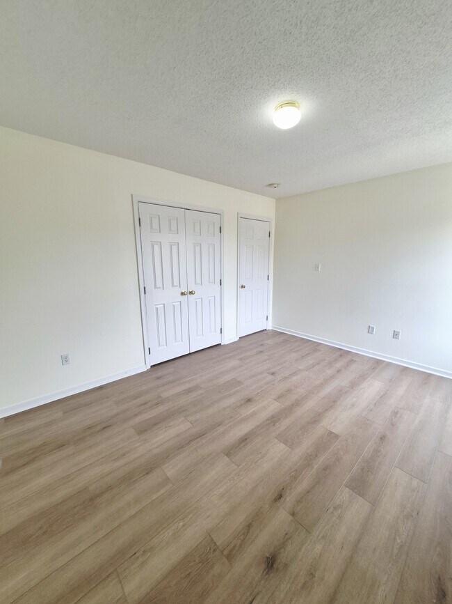 Building Photo - 7221 Oakmere Ct