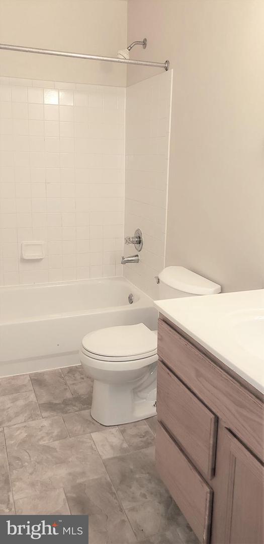 Building Photo - 8709 Spring Brook Way