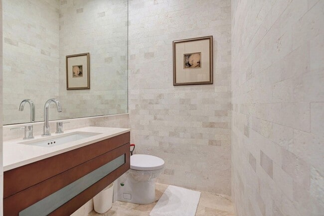 Building Photo - 150 Lost Bridge Dr