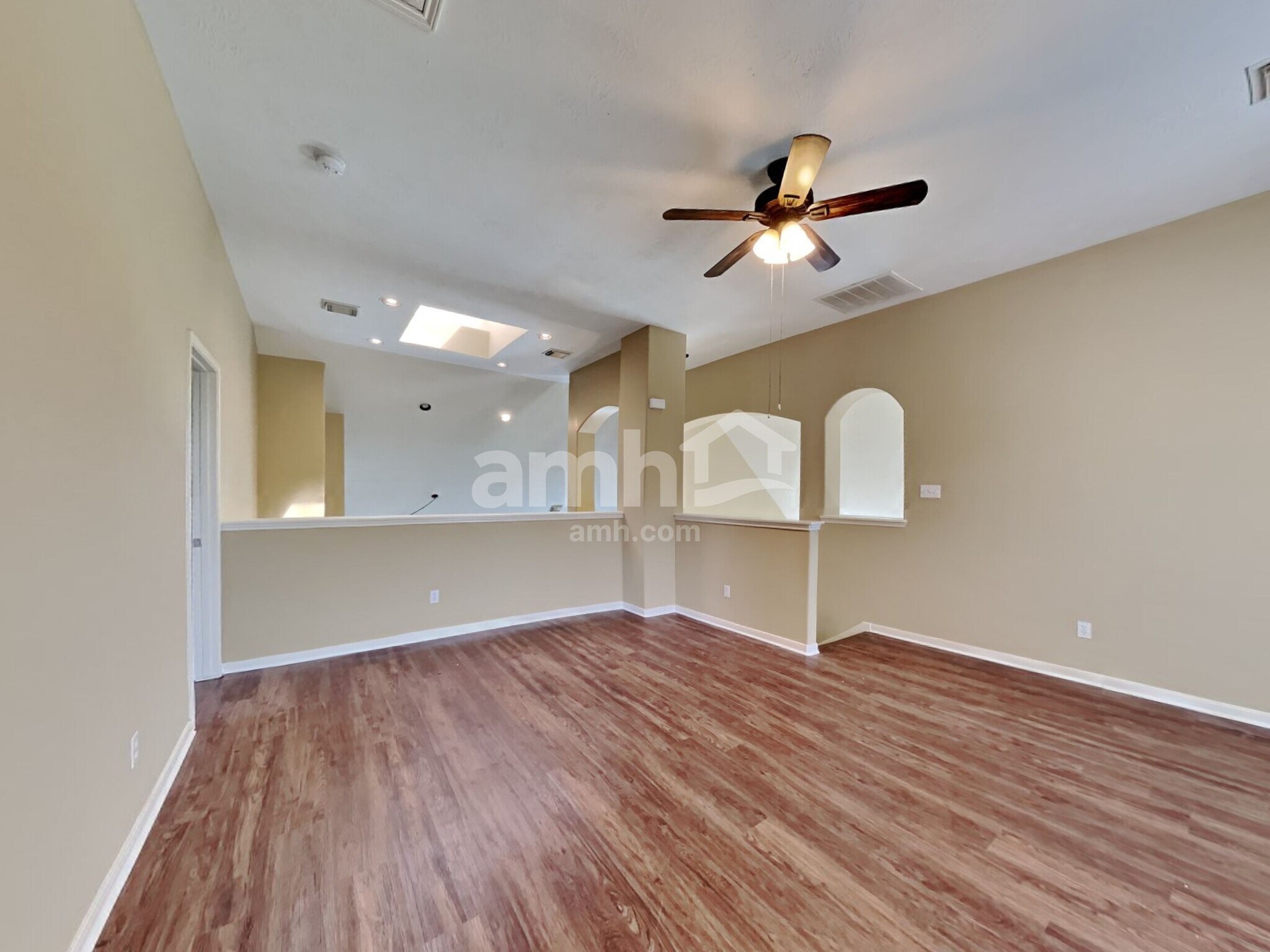 Building Photo - 14302 Baron Creek Ln