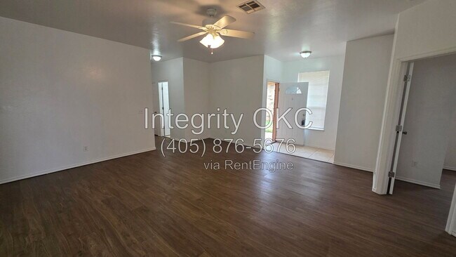 Building Photo - 1503 Tahoe Ln