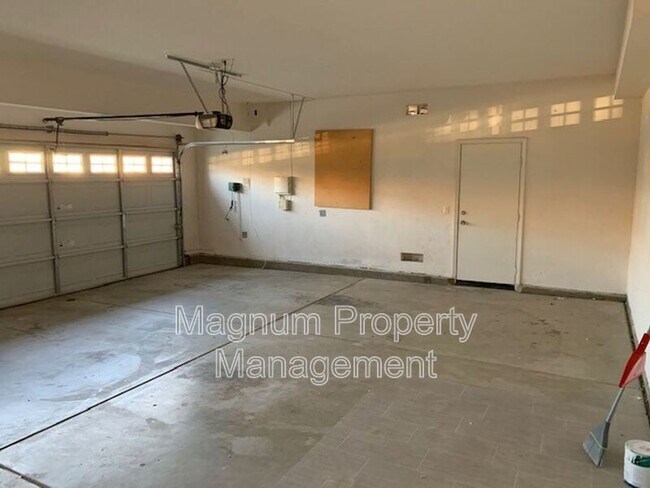 Building Photo - 29675 Ski Ranch St