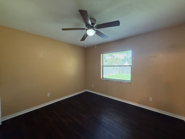 Building Photo - Charming 3-Bed, 2-Bath Oasis with Pool & E...