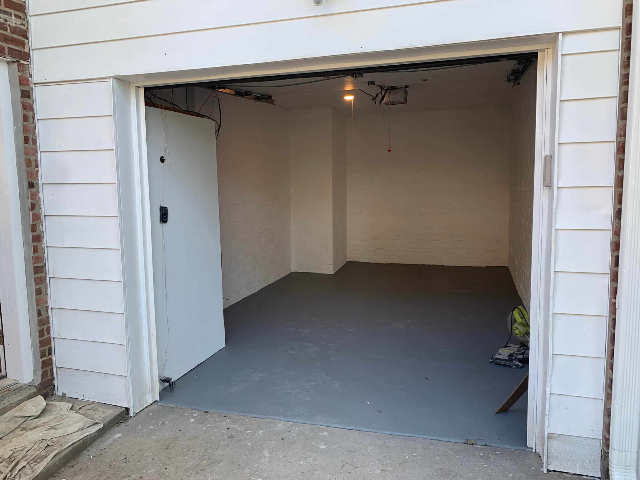 Building Photo - 824 Burmont Rd