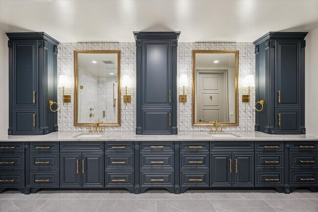 Building Photo - 1717 Bissonnet St