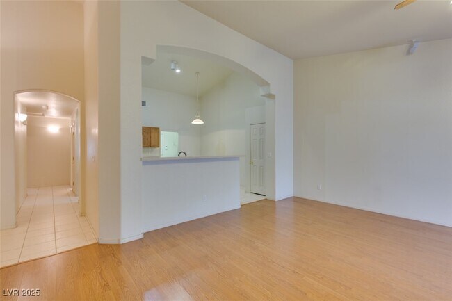 Building Photo - 10308 Juniper Creek Ln