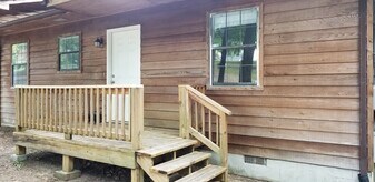 Building Photo - 301 Autumn Ave