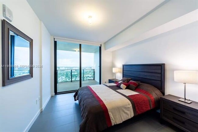 Building Photo - 1600 NE 1st Ave