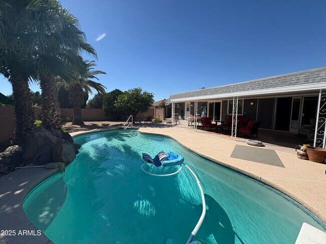 Building Photo - 16425 N Orchard Hills Dr
