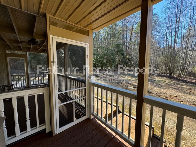 Building Photo - 971 Mountain Cove Rd