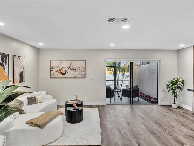 Building Photo - 1381 NW 99th Ave