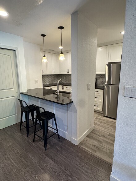 Building Photo - 110 S 800 E