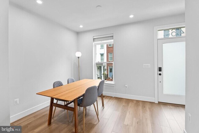 Primary Photo - 468 Altezza Dr NE