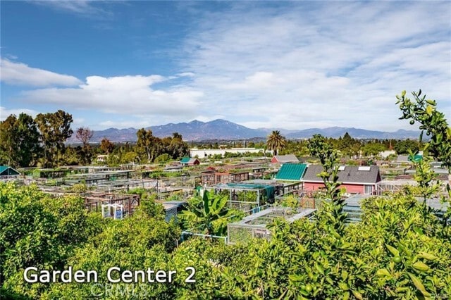 Building Photo - 2025 Via Mariposa E