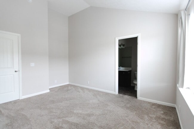 Building Photo - 924 Gamely Wy