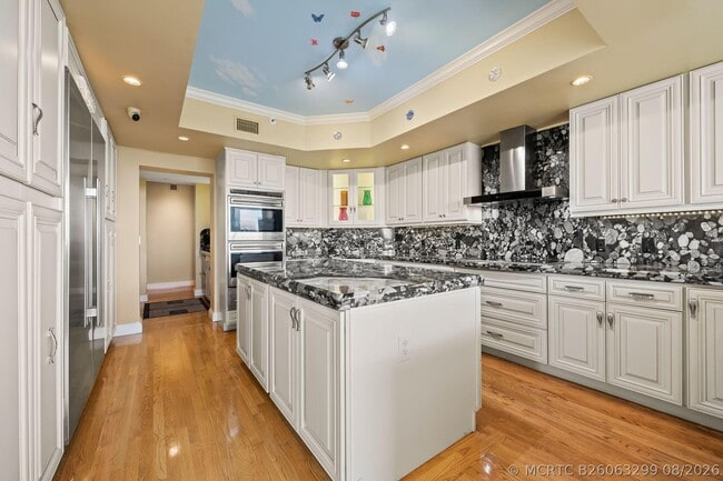 Building Photo - 3055 Harbor Dr