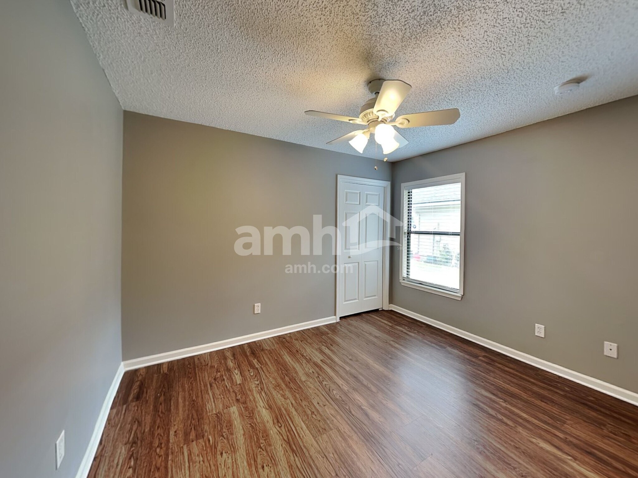 Building Photo - 1526 Bay Harbor Dr