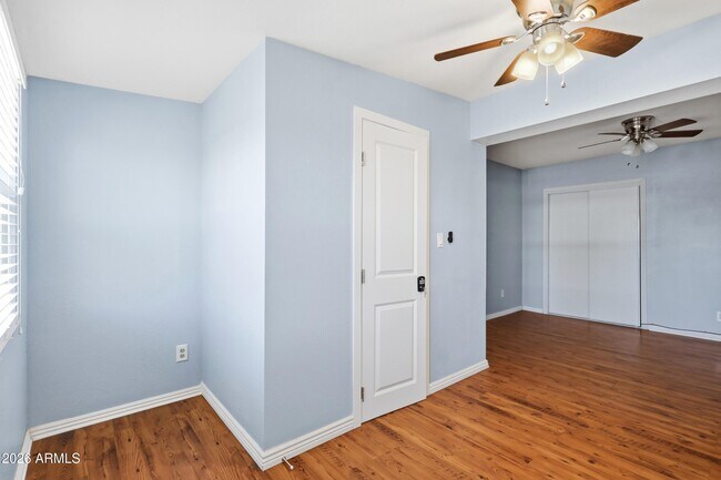 Building Photo - 12216 N 107th Ave