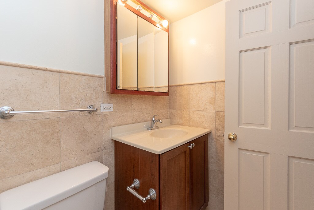 Building Photo - 4180 N Marine Dr