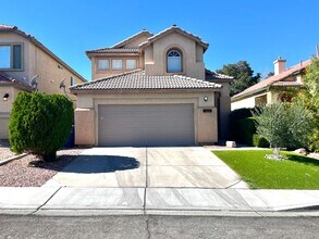 Building Photo - **$800 OFF MOVE IN BY 12/12/25**Spacious 3 Bedroom, 2.5 Bath Home with No HOA and Modern Finishes