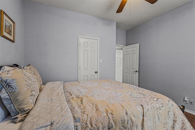 Building Photo - 1531 Pickwick Ln