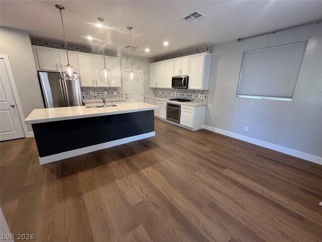 Building Photo - 2455 Calestano Ave