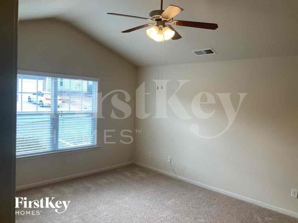 Building Photo - 436 Parkstone Dr