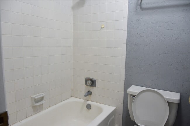 Building Photo - 250 El Dorado Blvd